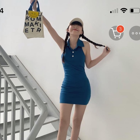 Korean-style women's sleeveless dress with a solid color slim fit designed. - Picture 5 of 8